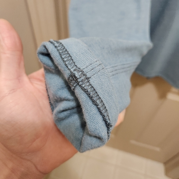 Tommy Bahama sweater - Picture 2 of 7